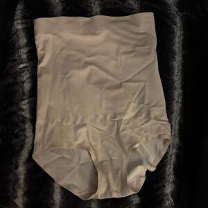 High-Waisted Shapewear in Cream